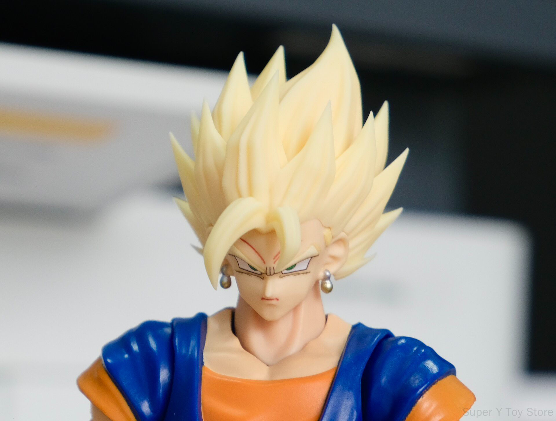 ฟิกเกอร์ผมเวจิโตะจากดราก้อนบอล - Model Kit Vegito บทวิจารณ์และราคา