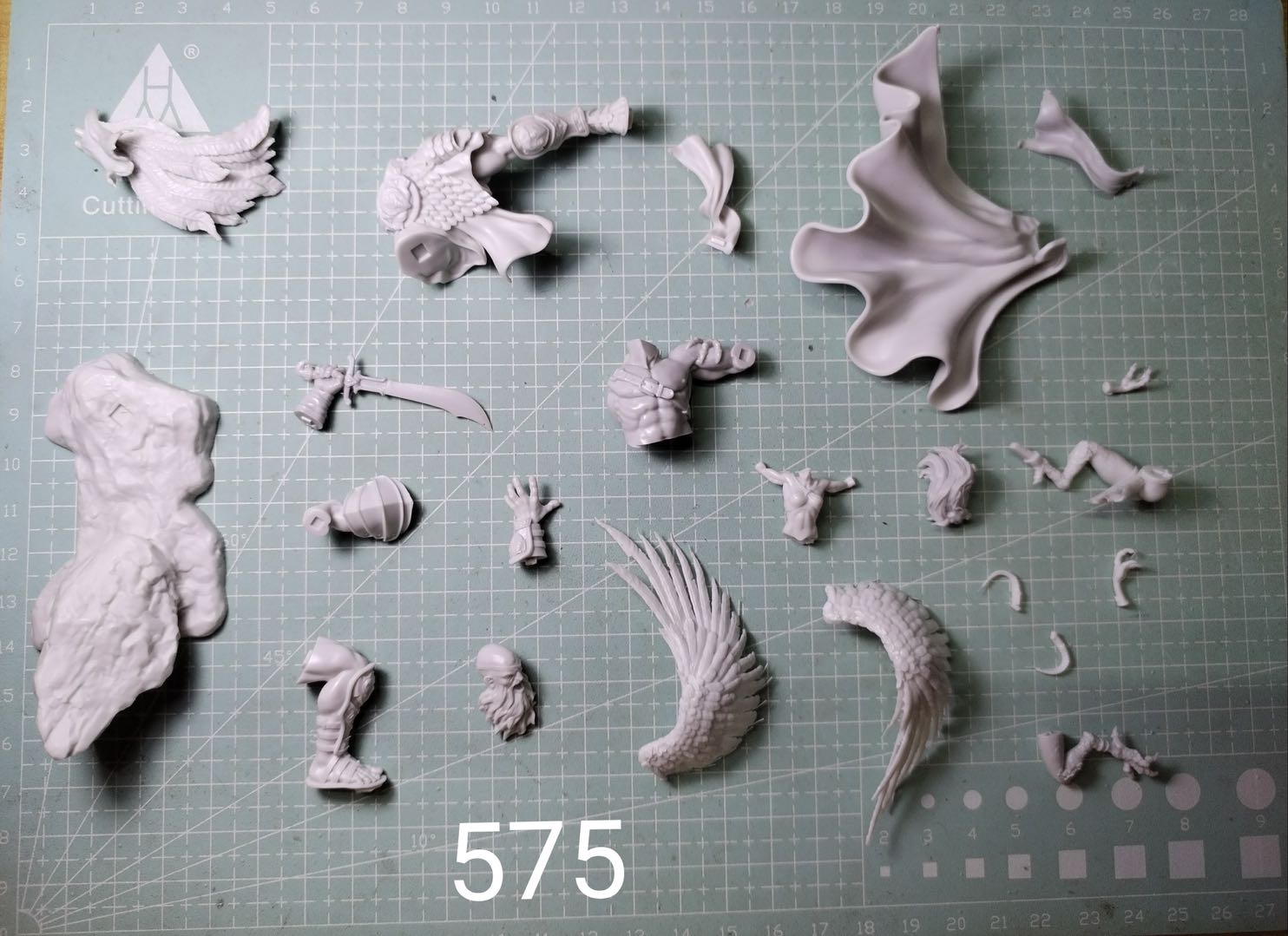 ชุดโมเดลฟิกเกอร์เรซินขนาด 1/24 - Model Kit Vs Figure บทวิจารณ์และราคา