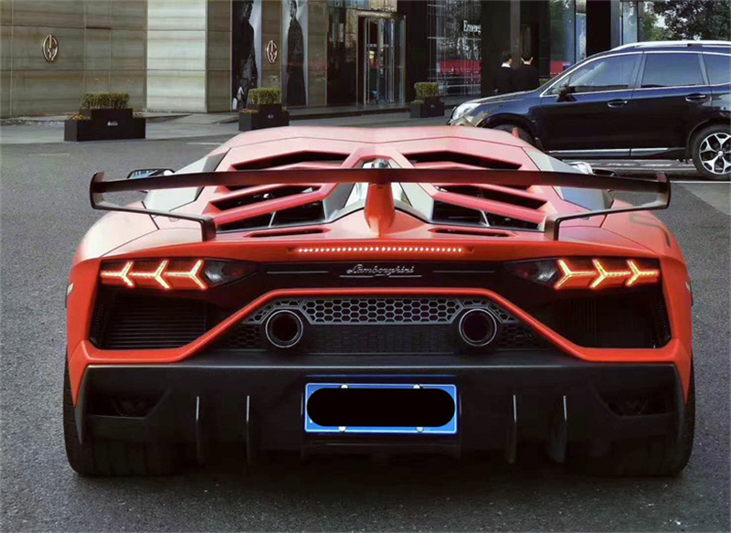 ชุดแต่งกันชนหลังคาร์บอนไฟเบอร์ - Model Kit Lamborghini บทวิจารณ์และราคา