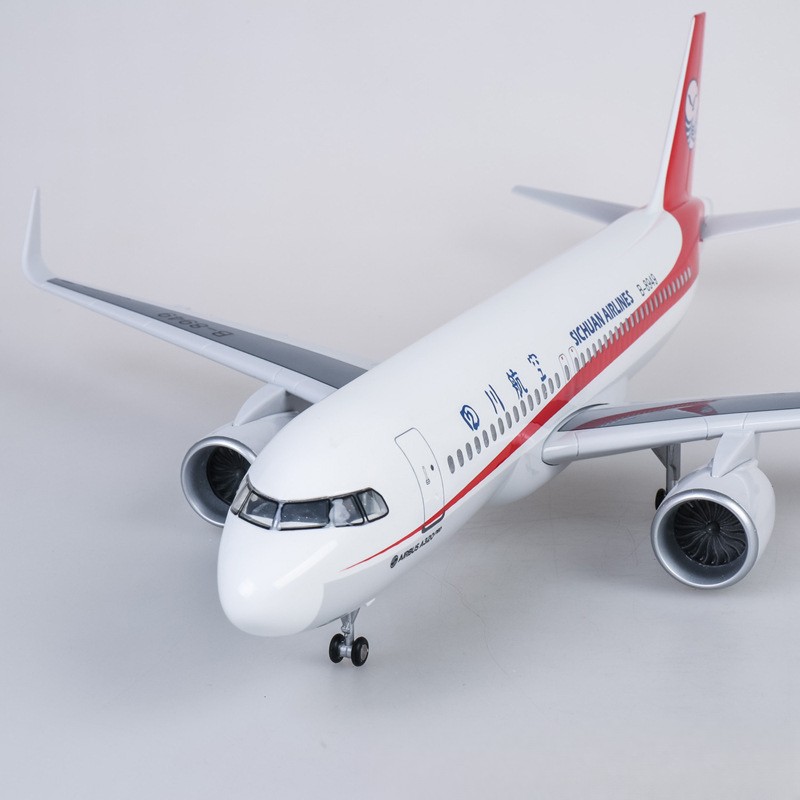 โมเดลเครื่องบินซีฉวน A320 ขนาด - Model Kit Ixchel บทวิจารณ์และราคา